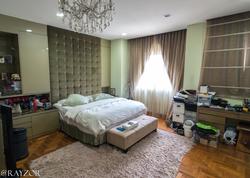 Kew Vale (D16), Terrace #163687192